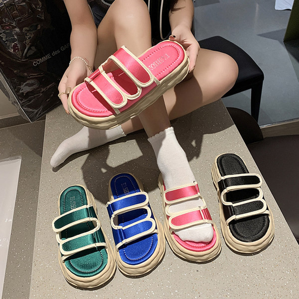 Jauns sieviešu čību modelis ar velcro