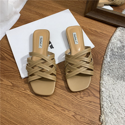 Ikdienas sieviešu čības no mākslīgās ādas - ar plakanu zoli