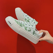 Sieviešu ikdienas kedas ar plakanām zolēm un šņorēm - trīs krāsas