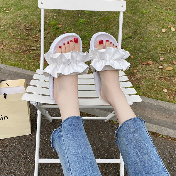 Ikdienas čības ar eko ādas siksniņu un lokām