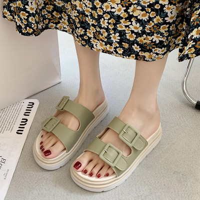 Ikdienas čības ar sprādzēm