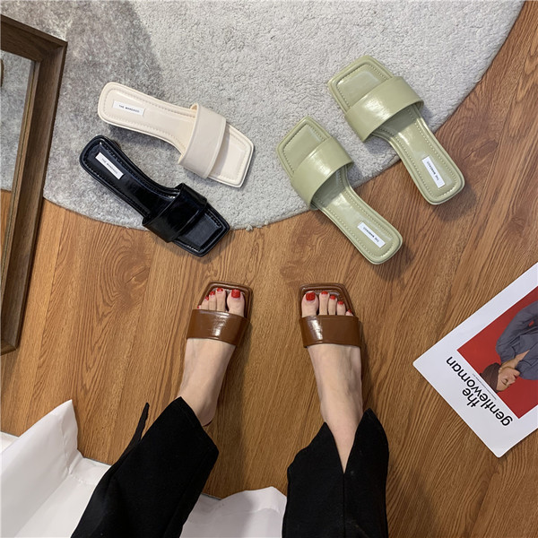 Jauns sieviešu čību modelis no mākslīgās ādas ar papēdi