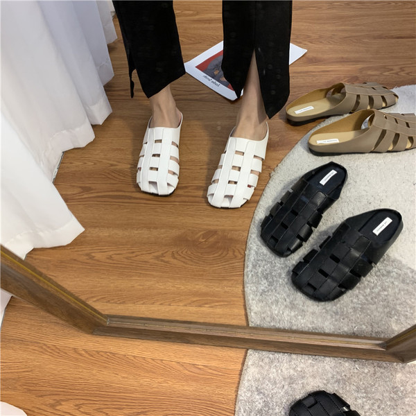 Ikdienas sieviešu čības no mākslīgās ādas trīs krāsās