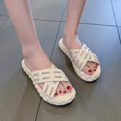 Sieviešu mākslīgās ādas čības ar akmeņiem un plakanu zoli