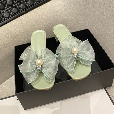 Παντόφλες casual γυναικέιες  με επίπεδη σόλα και διακόσμηση από πέρλες