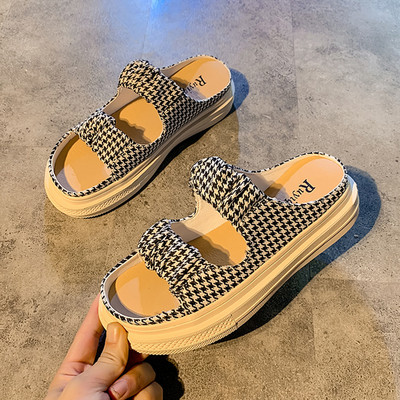 Sieviešu ikdienas čības ar tekstila lencēm