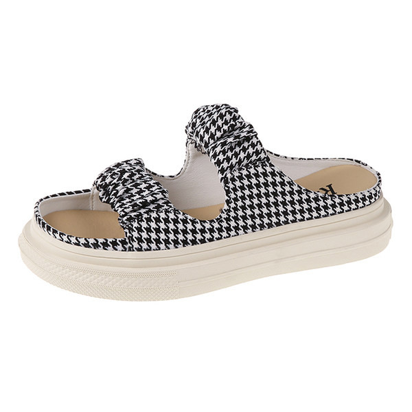 Sieviešu ikdienas čības ar tekstila lencēm