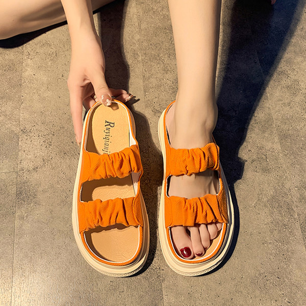 Sieviešu ikdienas čības ar tekstila lencēm