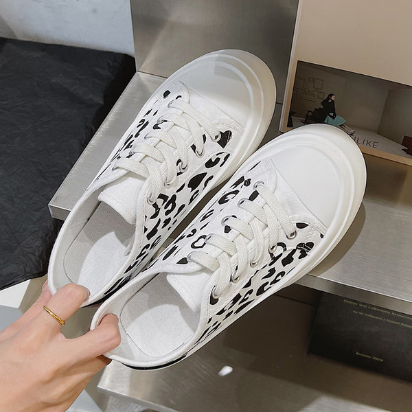 Γυναικεία πάνινα παπούτσια σε μαύρο και ροζ χρώμα με κορδόνια