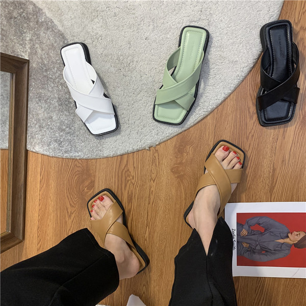 Jauns sieviešu čību modelis no eko ādas ar plakanu zoli - vairākas krāsas