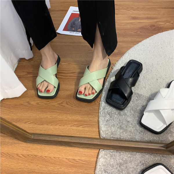 Jauns sieviešu čību modelis no eko ādas ar plakanu zoli - vairākas krāsas