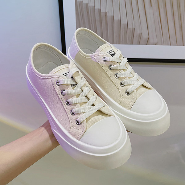 Γυναικεία αθλητικά πάνινα παπούτσια με κορδόνια σε τρία χρώματα