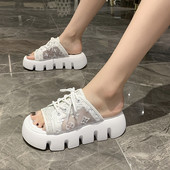 Sieviešu čības ar šņorēm un zoli 4,5 cm