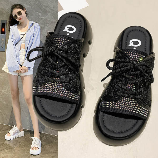 Sieviešu čības ar šņorēm un zoli 4,5 cm