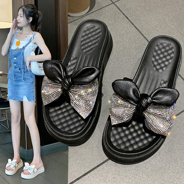 Sieviešu čības ar spīdīgu lentīti