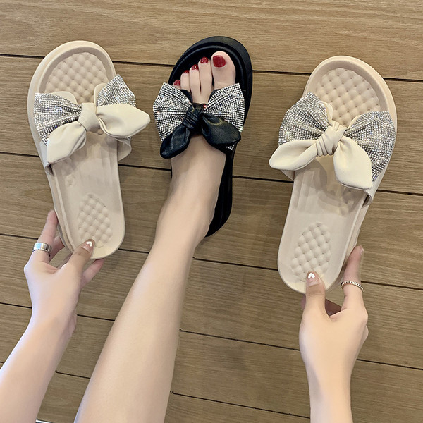 Sieviešu čības ar spīdīgu lentīti