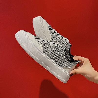 Νέο μοντέλο γυναικεία αθλητικά παπούτσια σε τρία χρώματα