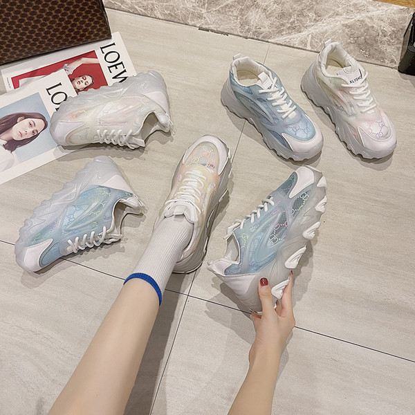 Sieviešu kedas ar silikona zoli un šņorēm divās krāsās