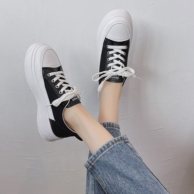 Sieviešu ikdienas apavi ar šņorēm trīs krāsās