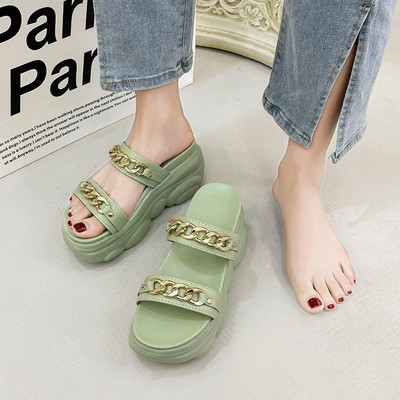 Modernas sieviešu čības ar metāla apdari - vairākās krāsās