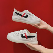 Sieviešu ikdienas kedas ar plakanām zolēm un šņorēm - divu krāsu