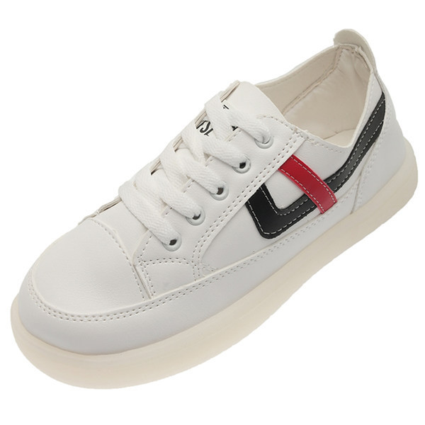 Sieviešu ikdienas kedas ar plakanām zolēm un šņorēm - divu krāsu