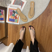 Ikdienas sieviešu čības ar akmeņiem - caur pirkstu