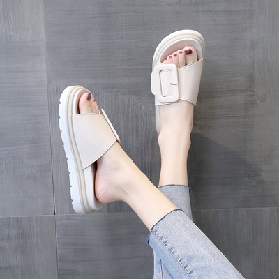 Modernas sieviešu čības ar sprādzi