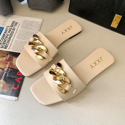 Παντόφλες casual με μεταλλική διακόσμηση για γυναίκες