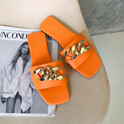 Παντόφλες casual με μεταλλική διακόσμηση για γυναίκες