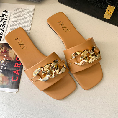 Παντόφλες casual με μεταλλική διακόσμηση για γυναίκες