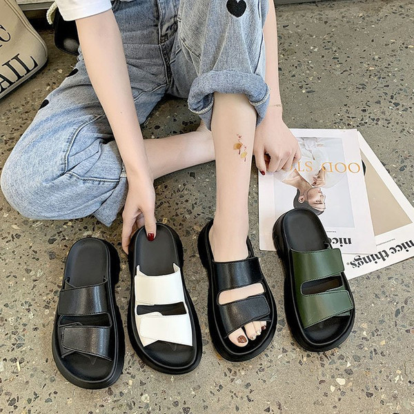 Modernas sieviešu čības ar velcro