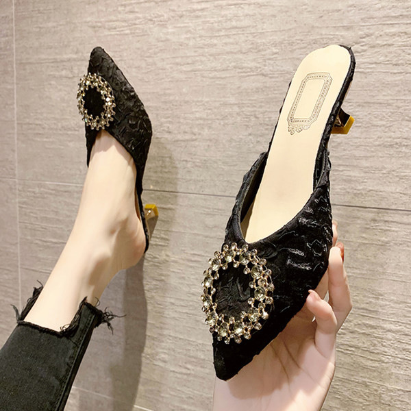 Elegantas tekstila čības ar metāla apdari