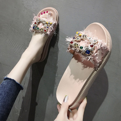 Ikdienas sieviešu čības ar sprādzi un krāsainiem akmeņiem