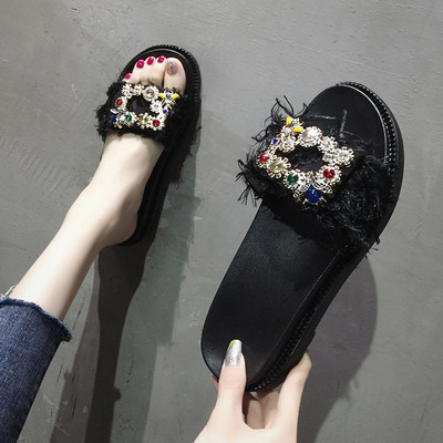 Ikdienas sieviešu čības ar sprādzi un krāsainiem akmeņiem