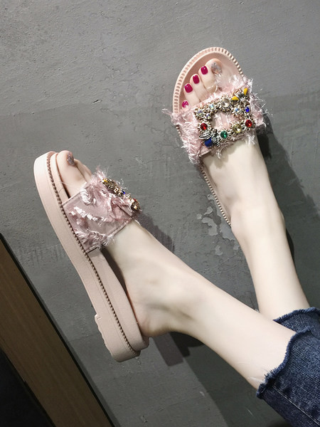 Ikdienas sieviešu čības ar sprādzi un krāsainiem akmeņiem