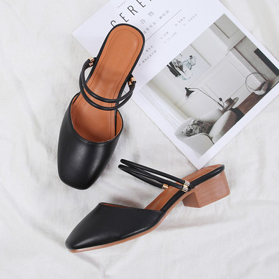 Modernas sieviešu čības ar kvadrātveida 3,5 cm papēdi melnā un bēšā krāsā