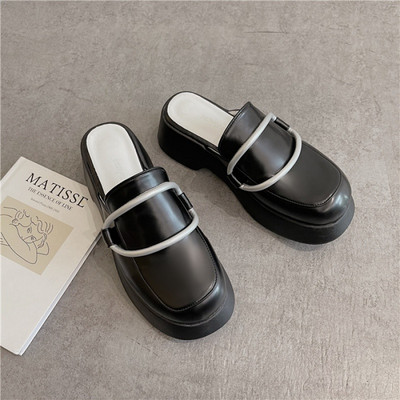 Ikdienas sieviešu ādas čības - slēgts modelis