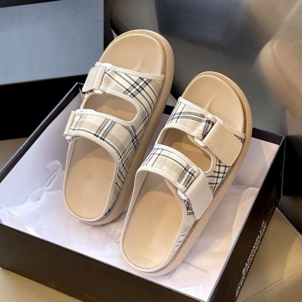 Ikdienas sieviešu čības ar velcro ielāpiem - melnas un bēšas