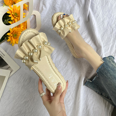 Γυναικείες παντόφλες casual από οικολογικό δέρμα και πέρλες