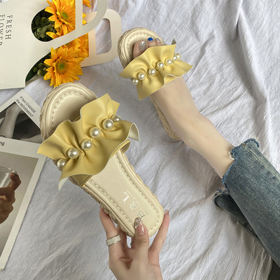 Γυναικείες παντόφλες casual από οικολογικό δέρμα και πέρλες