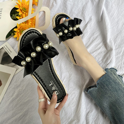 Γυναικείες παντόφλες casual από οικολογικό δέρμα και πέρλες