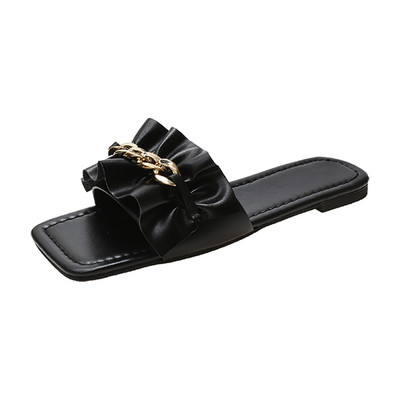 Sieviešu mākslīgās ādas čības ar lokām un metāla apdari