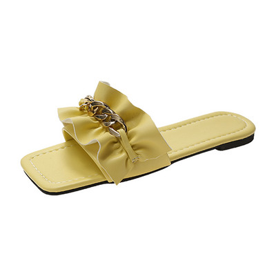 Sieviešu mākslīgās ādas čības ar lokām un metāla apdari