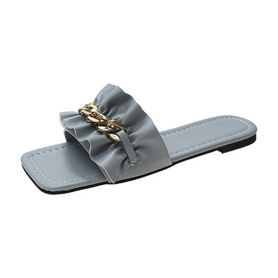 Sieviešu mākslīgās ādas čības ar lokām un metāla apdari