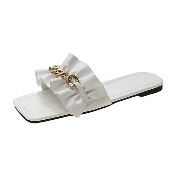 Sieviešu mākslīgās ādas čības ar lokām un metāla apdari