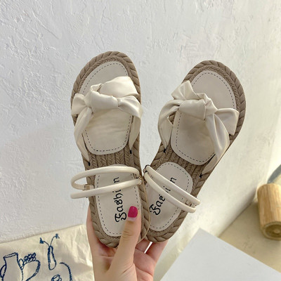 Jauns sieviešu čību modelis ar plakanu zoli - mākslīgā āda