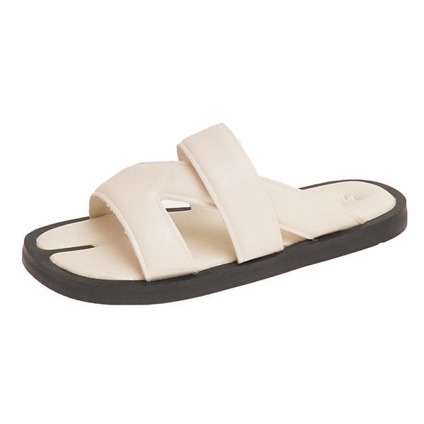 Sieviešu ikdienas čības ar plakanu zoli