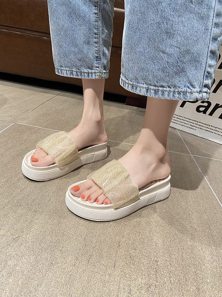 Sieviešu vasaras ikdienas čības ar plakanu zoli