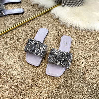 Sieviešu ikdienas čības ar vizuļu rotājumu